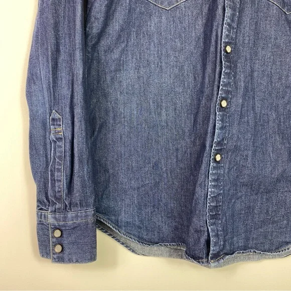 Levi’s denim Pearl snap shirt medium navy blue Jean collared - Picture 6 of 10